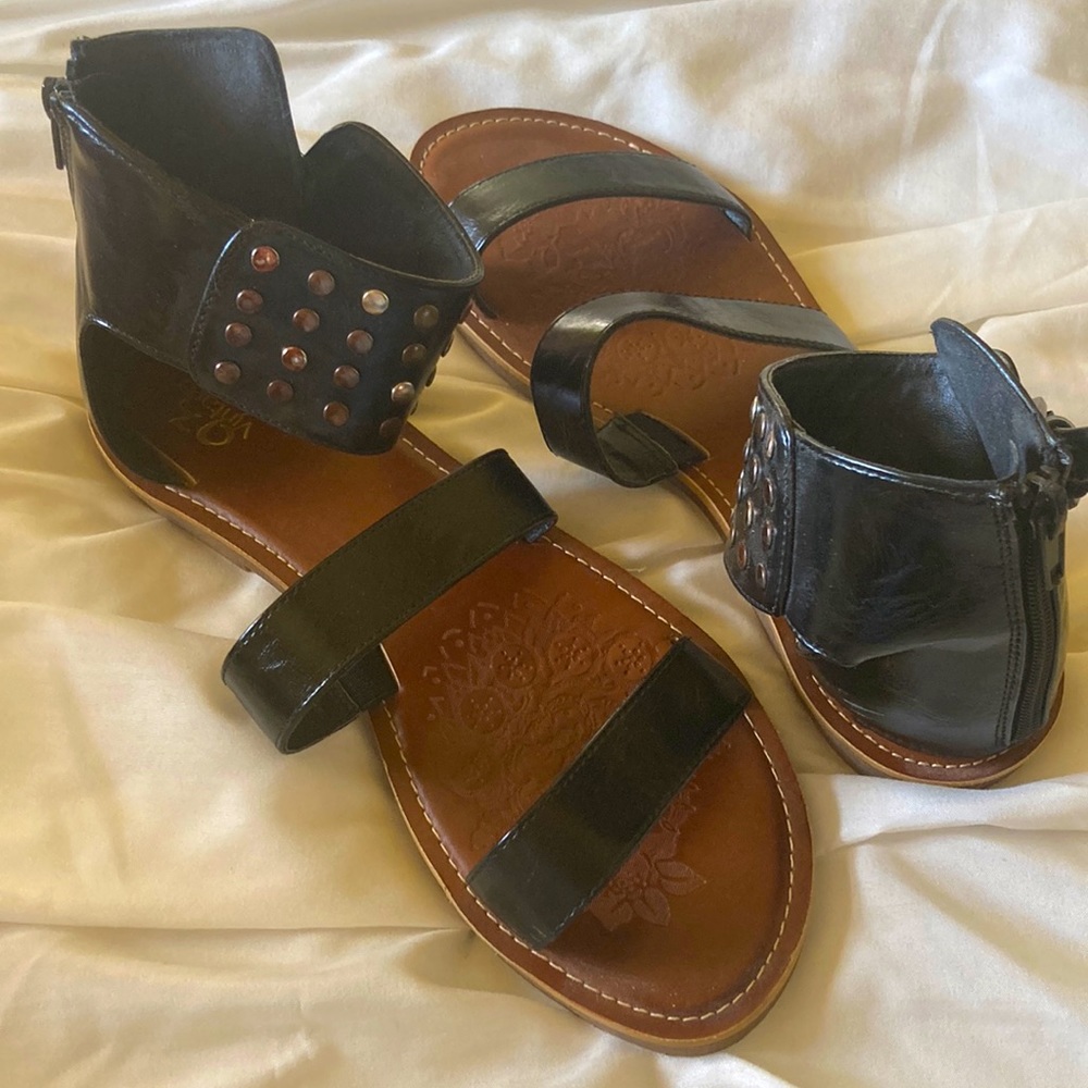 Sandals worn once